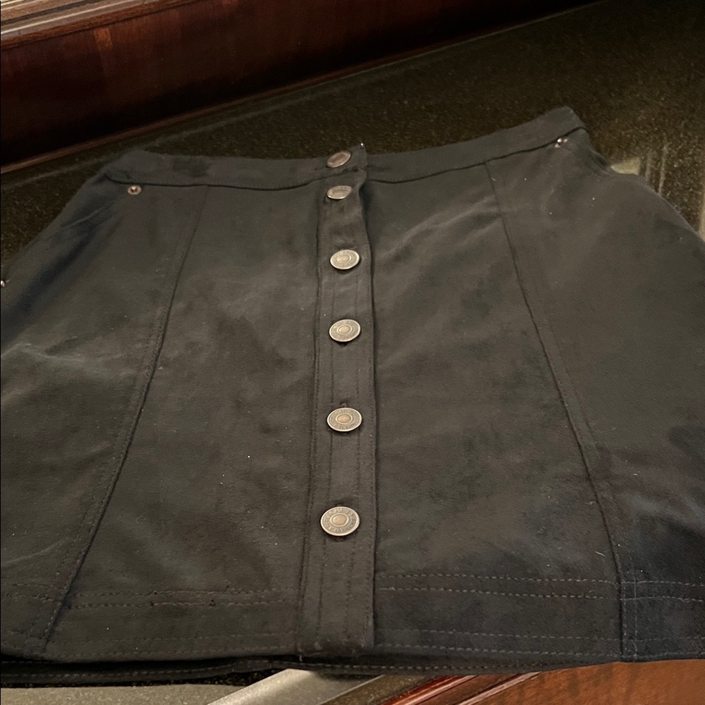 Abercrombie & Fitch Black faux suede button front Mini Skirt. XS.